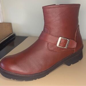 Wolky Nitra WR Red Leather Biker Boots – Water Resistant, Comfort Fit